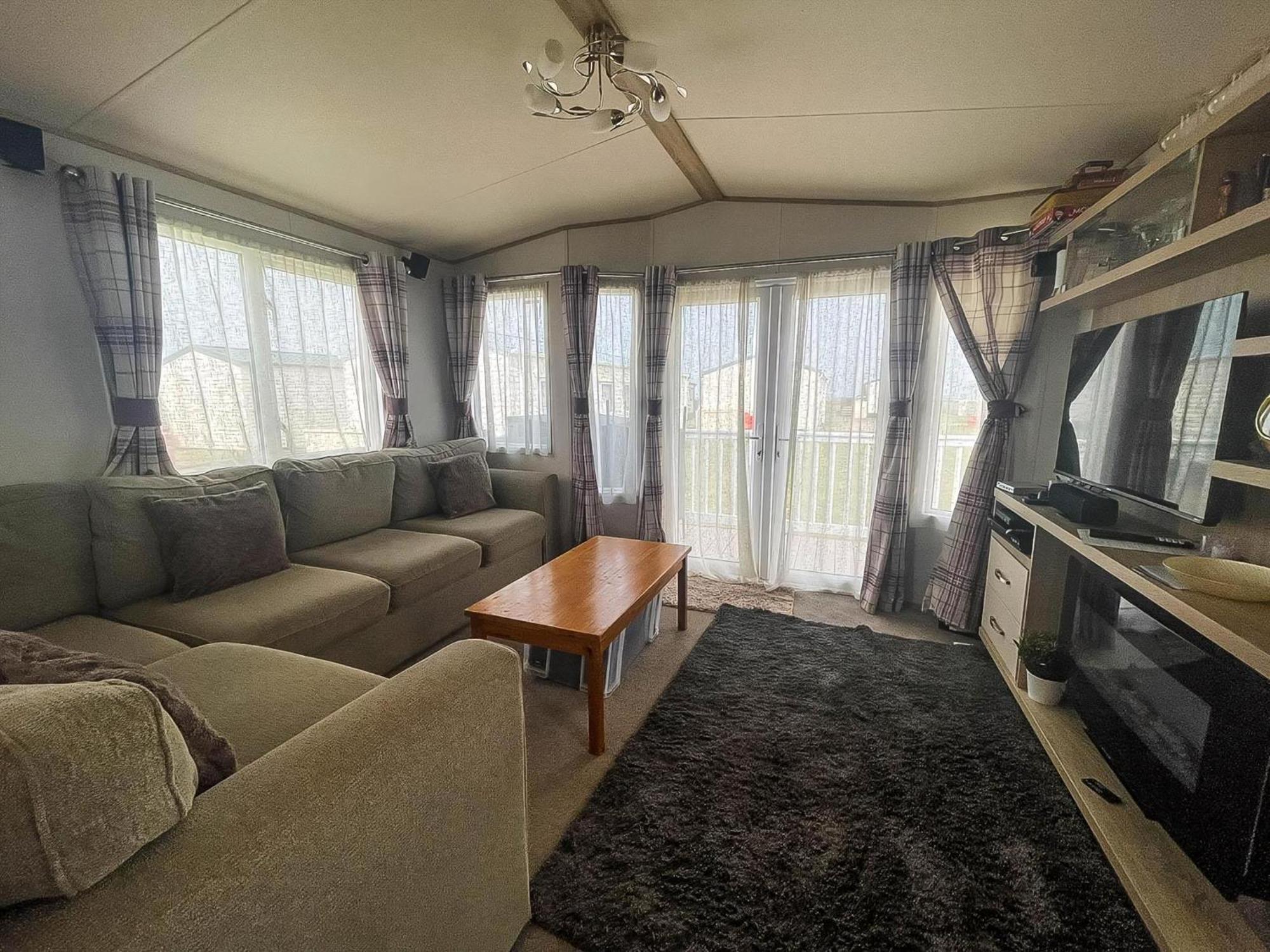 Stunning Caravan With Decking And Free Wi-fi At Broadland Sands Ref 20074bs Hopton on Sea
