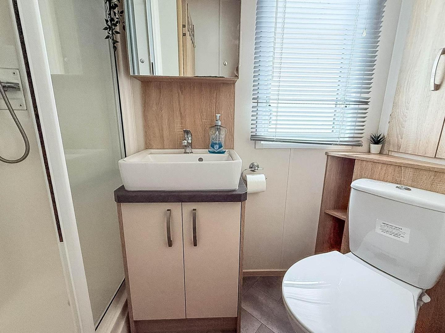 Campsite Stunning Caravan With Decking And Free Wi-fi At Broadland Sands Ref 20074bs Hopton on Sea